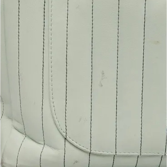 AuthenticCHANEL
Light Green Quilted Lambskin Leather Mademoiselle Giant Tote Bag - Picture 7 of 14